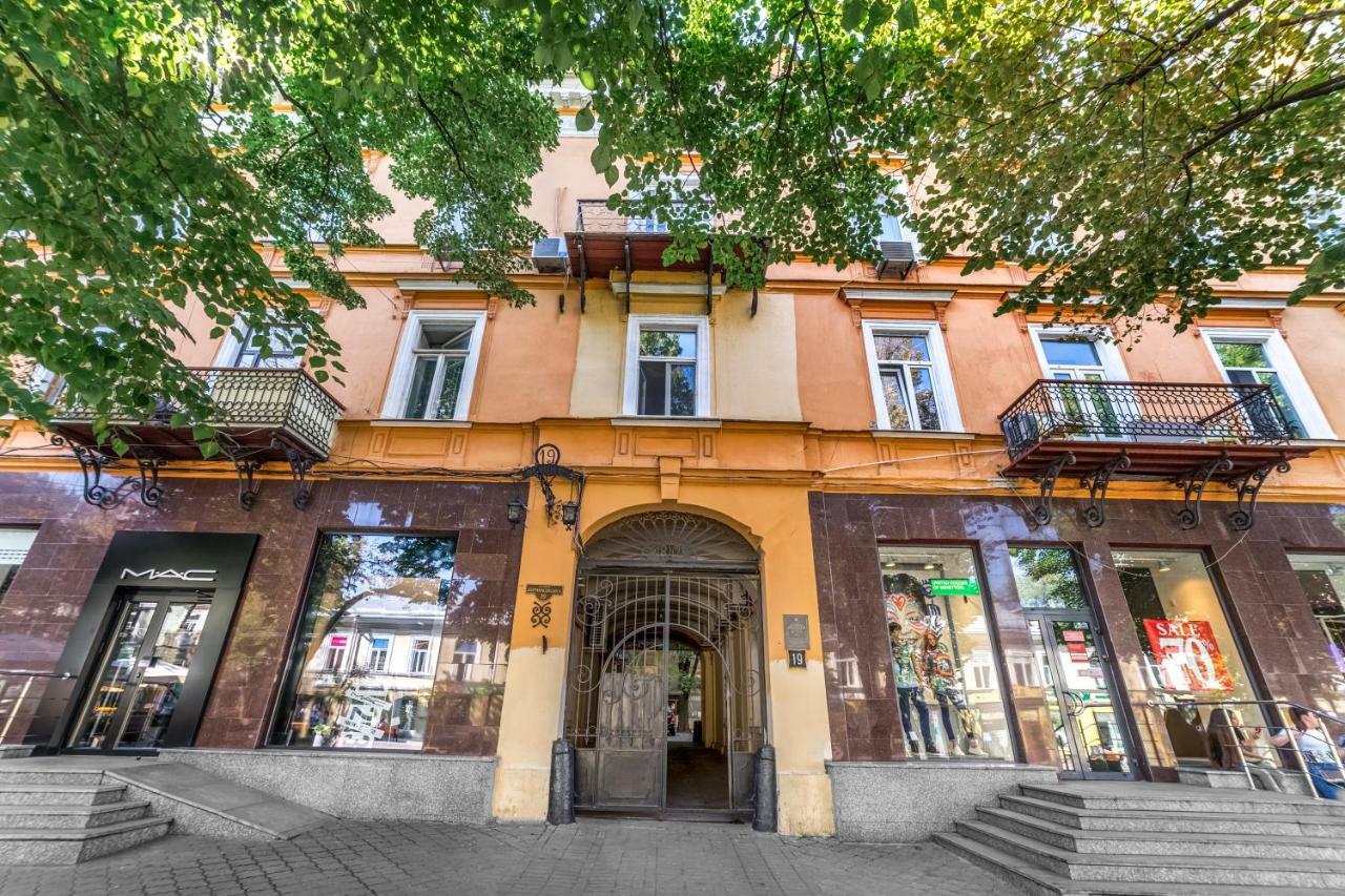 オデッサDeribasovskaya Street, 19アパートメント エクステリア 写真
